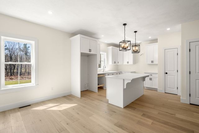 306 Fisher Rd, Holden, MA 01520