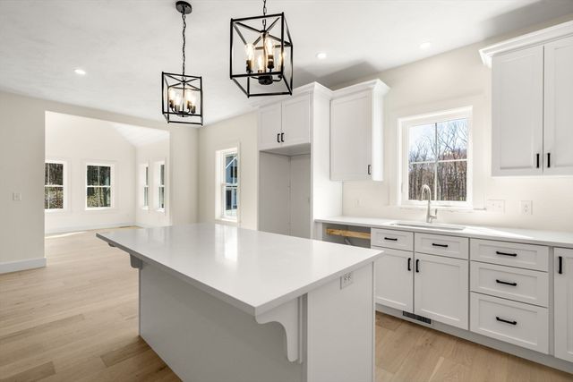 306 Fisher Rd, Holden, MA 01520