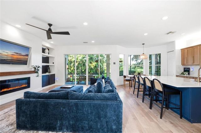 2292 Guadelupe DR, Naples, FL 34119