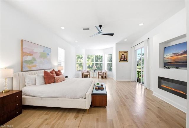 2292 Guadelupe DR, Naples, FL 34119