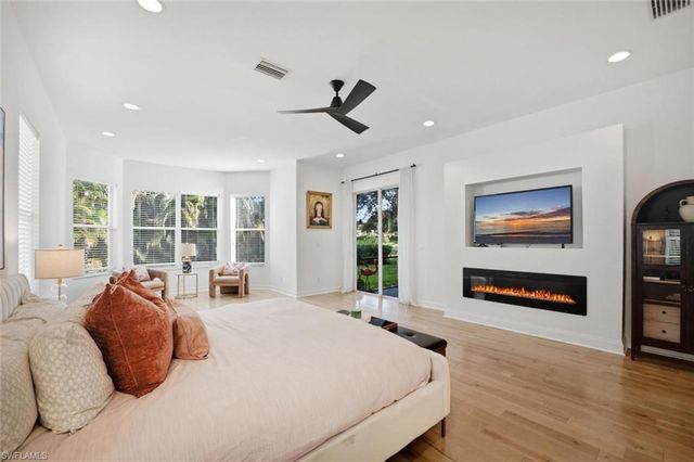 2292 Guadelupe DR, Naples, FL 34119