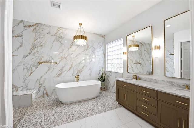 2292 Guadelupe DR, Naples, FL 34119
