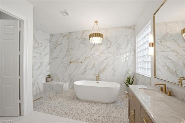 2292 Guadelupe DR, Naples, FL 34119