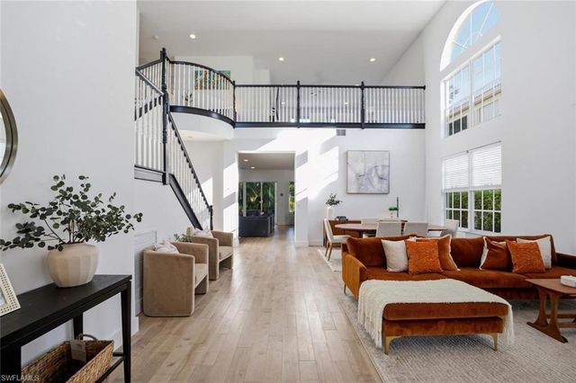2292 Guadelupe DR, Naples, FL 34119