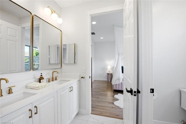 2292 Guadelupe DR, Naples, FL 34119