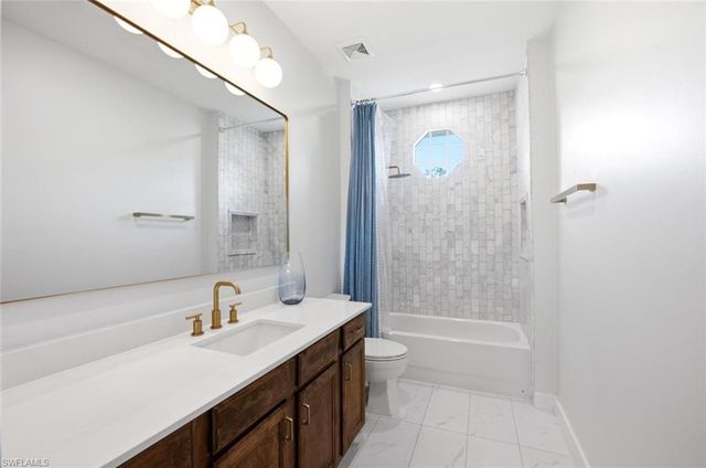 2292 Guadelupe DR, Naples, FL 34119