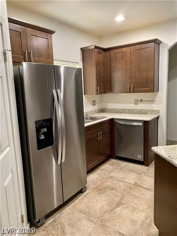6480 Annie Oakley Drive 423, Las Vegas, NV 89120