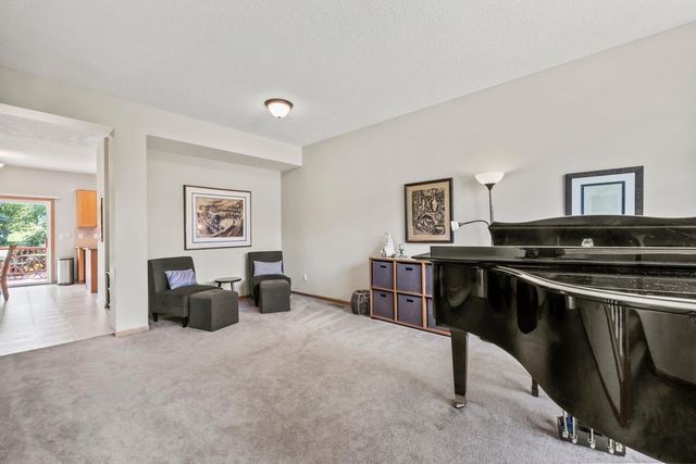 14004 52nd Avenue N, Plymouth, MN 55446