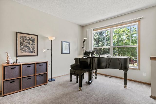 14004 52nd Avenue N, Plymouth, MN 55446