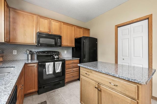 14004 52nd Avenue N, Plymouth, MN 55446