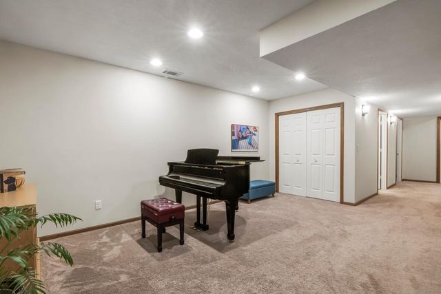 14004 52nd Avenue N, Plymouth, MN 55446