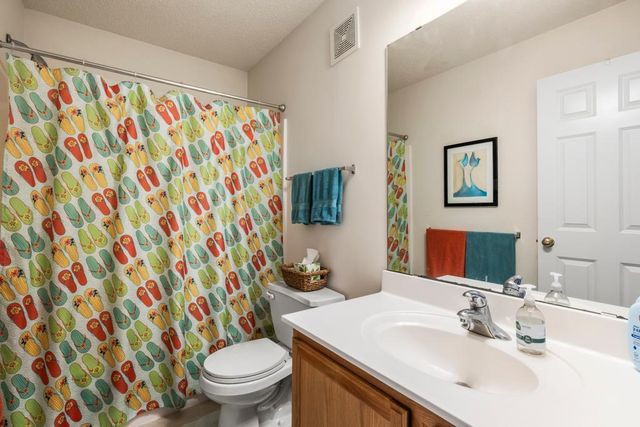 14004 52nd Avenue N, Plymouth, MN 55446