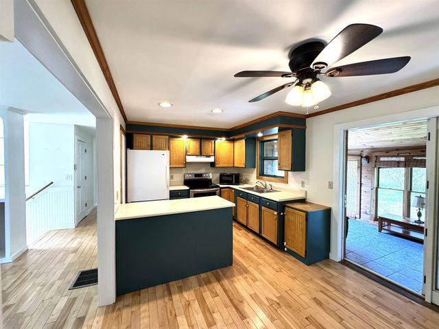 144 Lake Morey Road, Bradford, VT 05033