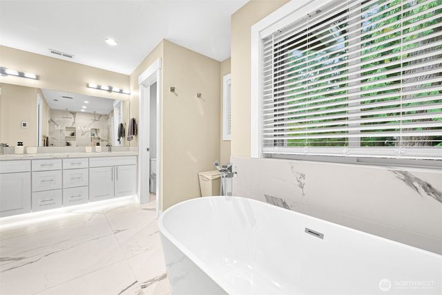 124 Sudden Valley Drive, Bellingham, WA 98229