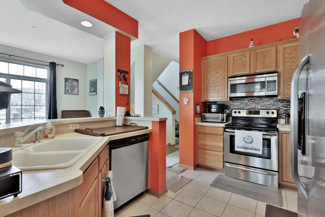 11221 Aberdeen Street NE A, Blaine, MN 55449