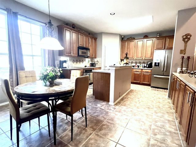 3009 Saint Lynda Drive, Mansfield, TX 76063