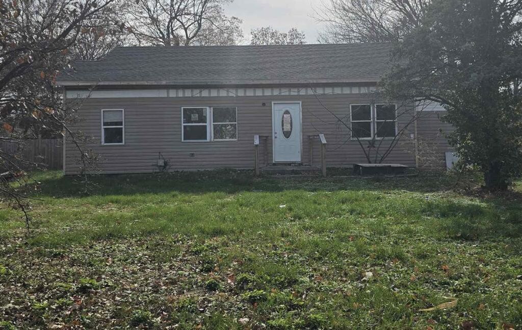 2908 W Latoka Street, Springfield, MO 65807