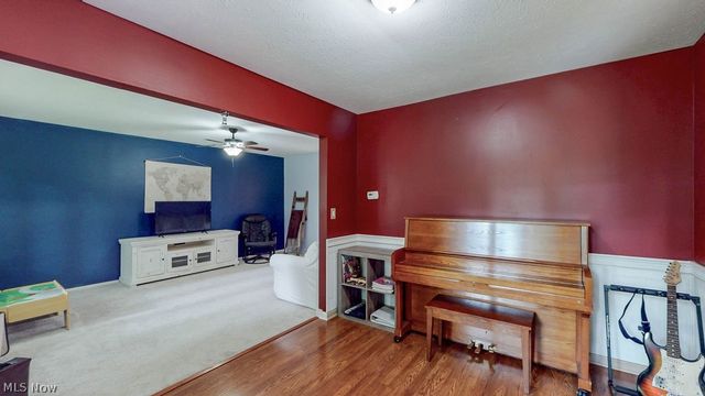 5901 Hawthorne Hollow, North Ridgeville, OH 44039
