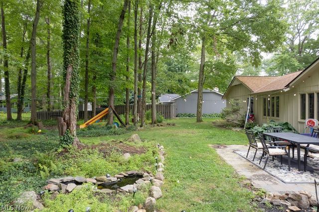 5901 Hawthorne Hollow, North Ridgeville, OH 44039