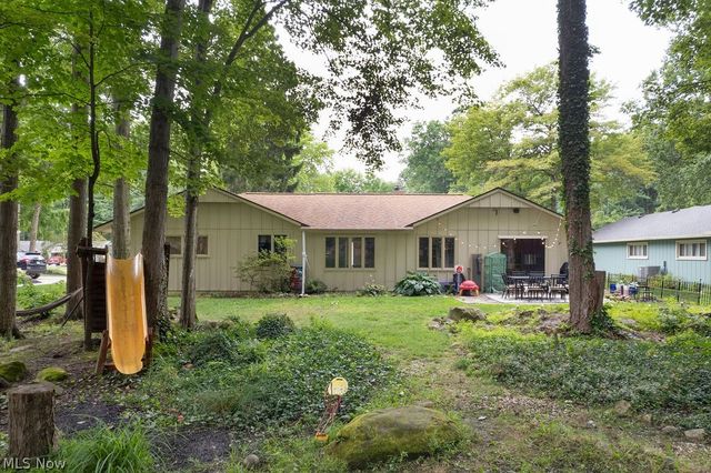 5901 Hawthorne Hollow, North Ridgeville, OH 44039