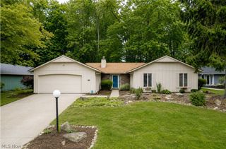 5901 Hawthorne Hollow, North Ridgeville, OH 44039