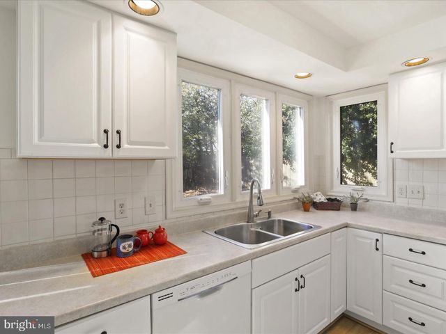 7004 DREAMS WAY CT, Alexandria, VA 22315