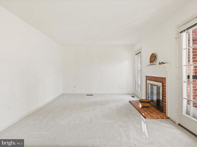 7004 DREAMS WAY CT, Alexandria, VA 22315