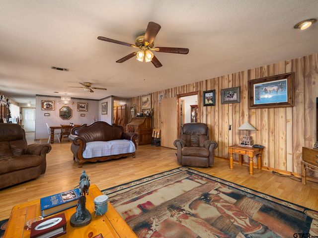 2942 VZ 4702, Ben Wheeler, TX 75754