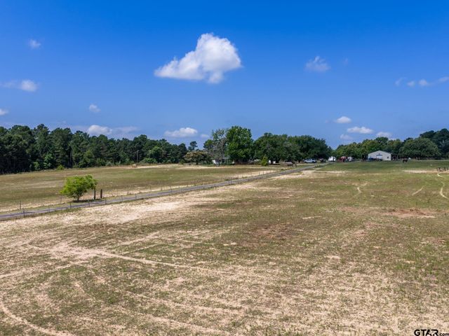 2942 VZ 4702, Ben Wheeler, TX 75754