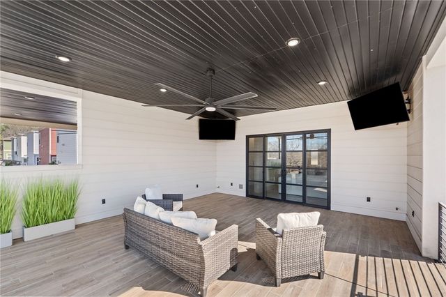 837 N Gregg Avenue, Fayetteville, AR 72701