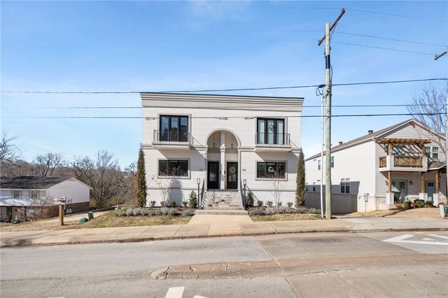 837 N Gregg Avenue, Fayetteville, AR 72701