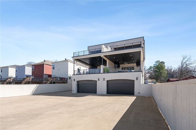 837 N Gregg Avenue, Fayetteville, AR 72701