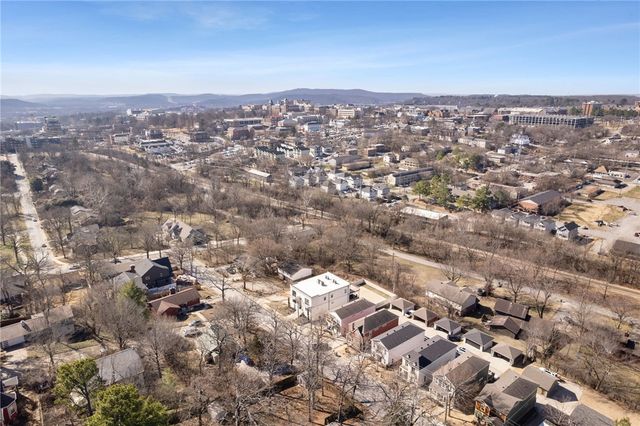 837 N Gregg Avenue, Fayetteville, AR 72701