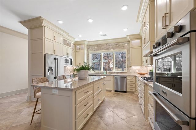 837 N Gregg Avenue, Fayetteville, AR 72701