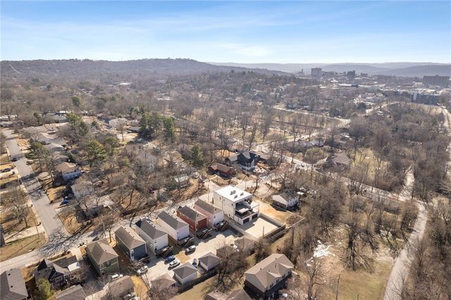 837 N Gregg Avenue, Fayetteville, AR 72701