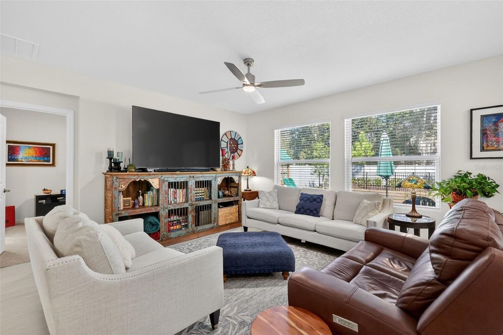 Image 11 of property listing at 33692 SKY BLOSSOM CIRCLE, Leesburg, FL 34788