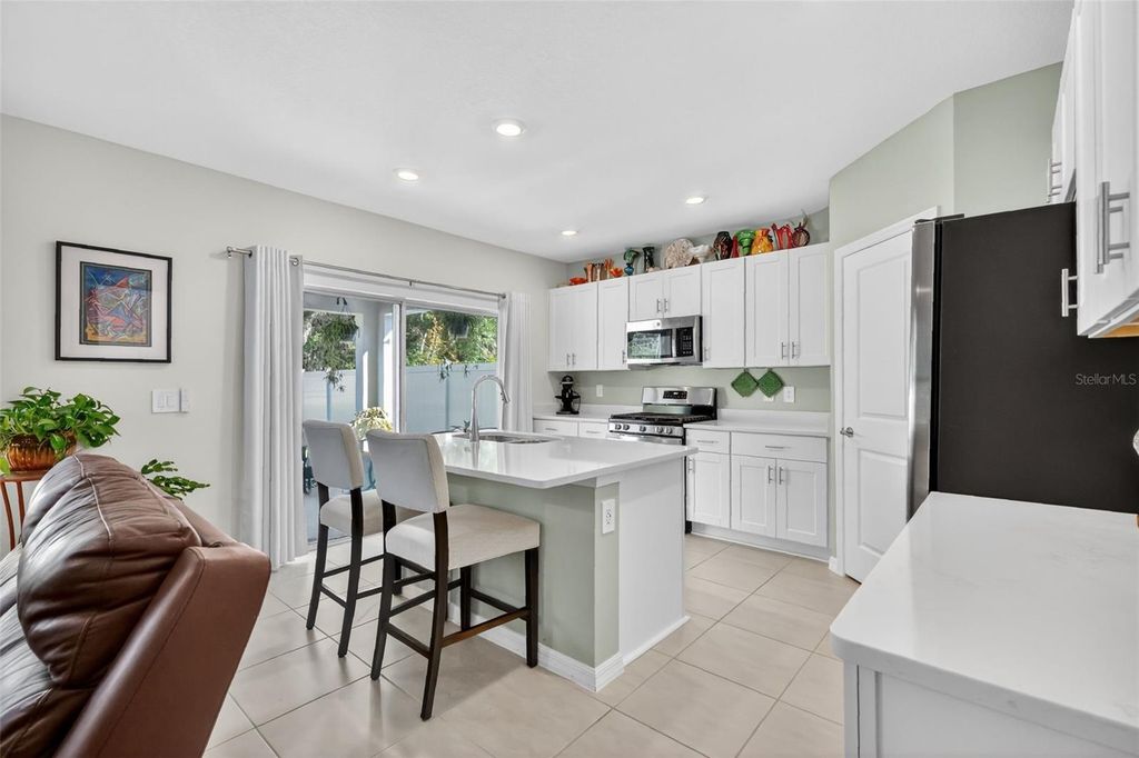 Image 12 of property listing at 33692 SKY BLOSSOM CIRCLE, Leesburg, FL 34788