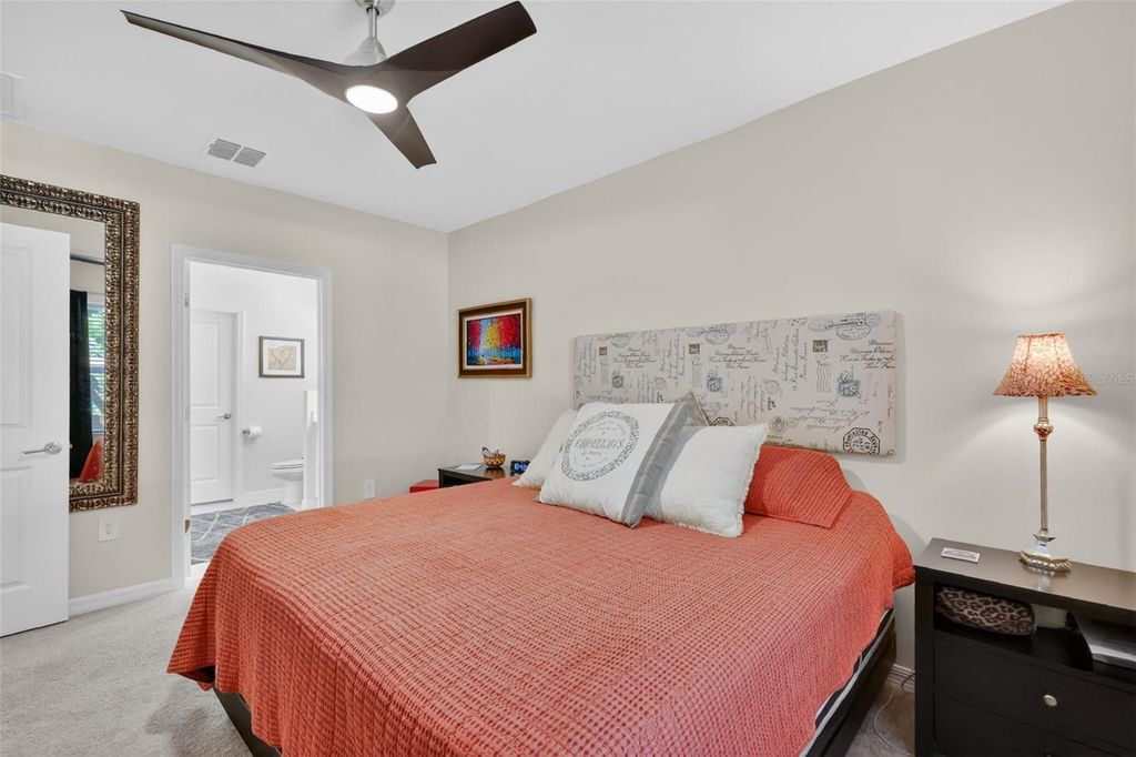 Image 18 of property listing at 33692 SKY BLOSSOM CIRCLE, Leesburg, FL 34788