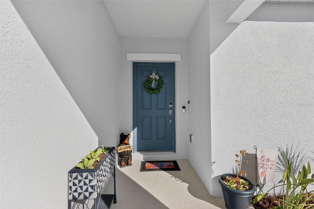 Image 5 of property listing at 33692 SKY BLOSSOM CIRCLE, Leesburg, FL 34788