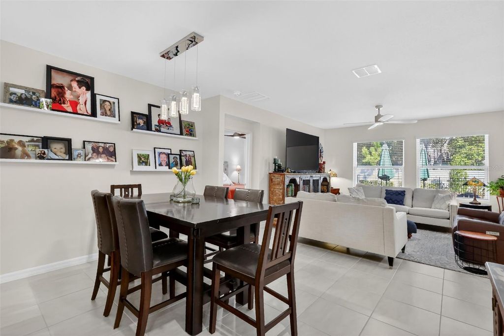 Image 7 of property listing at 33692 SKY BLOSSOM CIRCLE, Leesburg, FL 34788