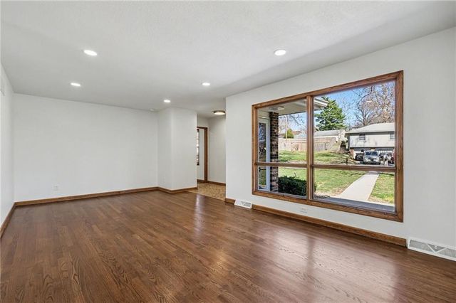 2822 N 83rd Terrace, Kansas City, KS 66109