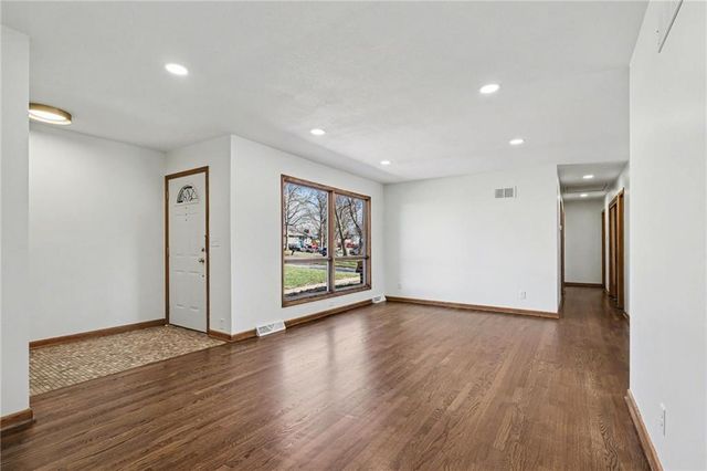 2822 N 83rd Terrace, Kansas City, KS 66109