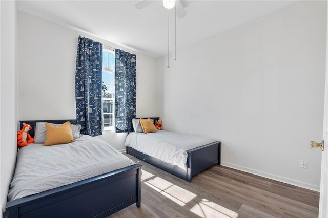 10573 NW 56th Pl, Coral Springs, FL 33076