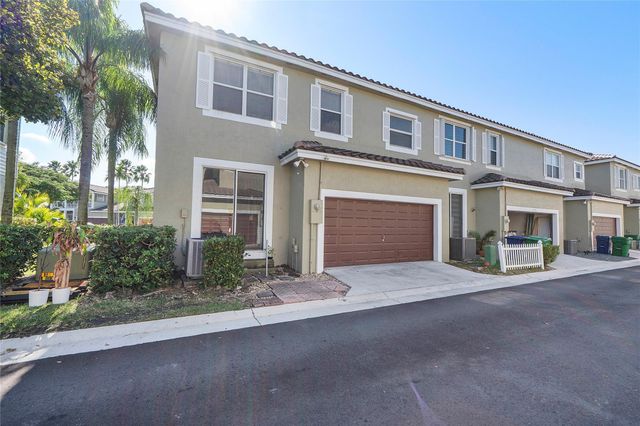 10573 NW 56th Pl, Coral Springs, FL 33076