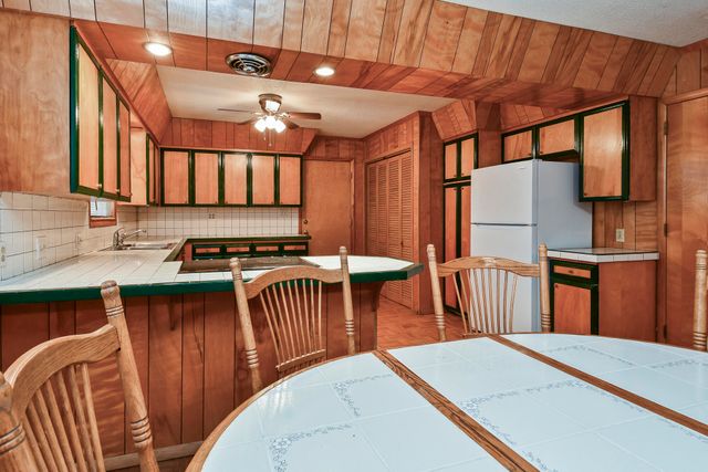 1962 S Westwood Avenue, Springfield, MO 65807