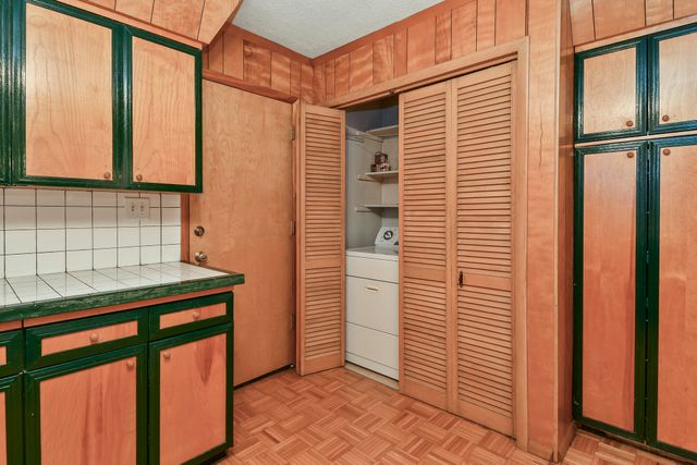 1962 S Westwood Avenue, Springfield, MO 65807