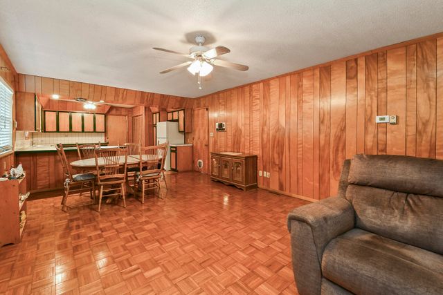 1962 S Westwood Avenue, Springfield, MO 65807