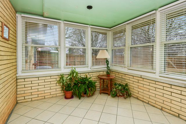 1962 S Westwood Avenue, Springfield, MO 65807