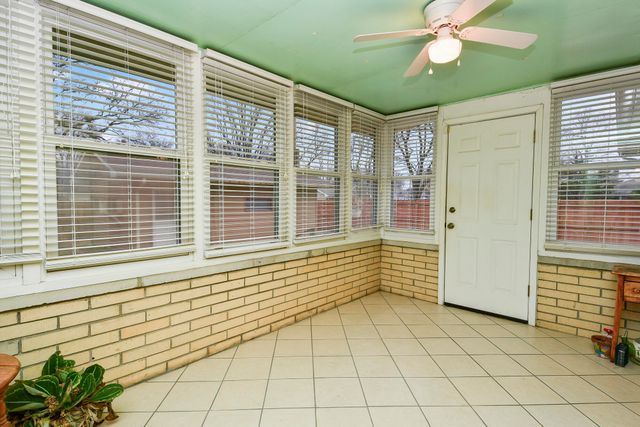 1962 S Westwood Avenue, Springfield, MO 65807