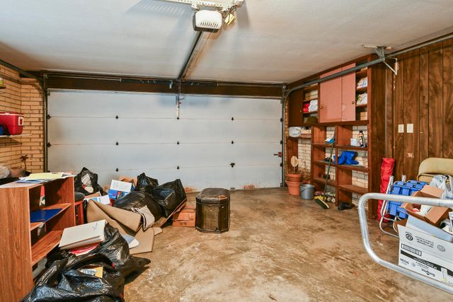 1962 S Westwood Avenue, Springfield, MO 65807